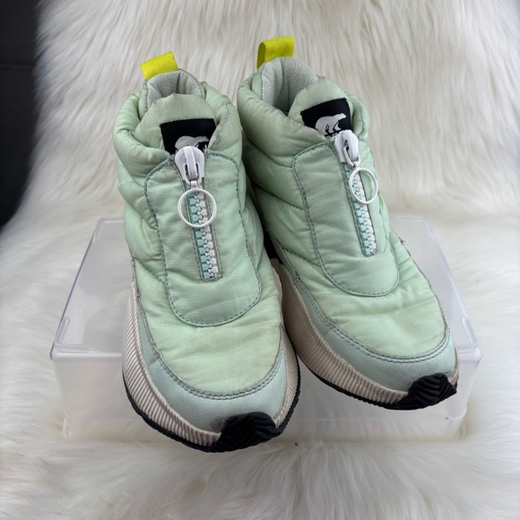 Sorel Out N About Puffy Zip up Light Green Quilted Boots - Picture 1 of 12